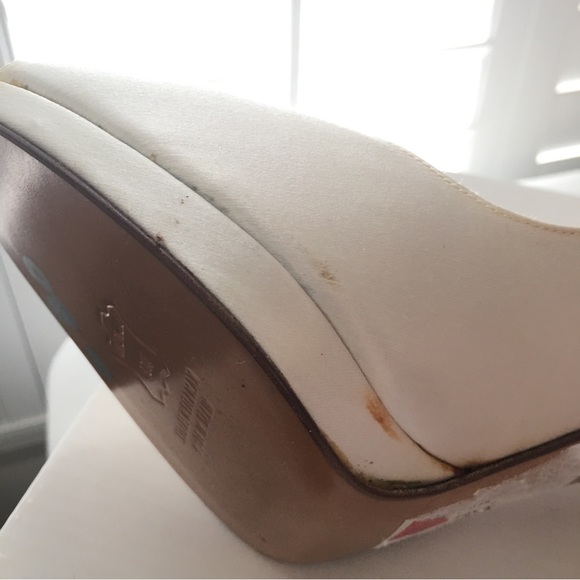 White Satin Stewart Weitzman Open Toe Heels 8.5 - Picture 9 of 15